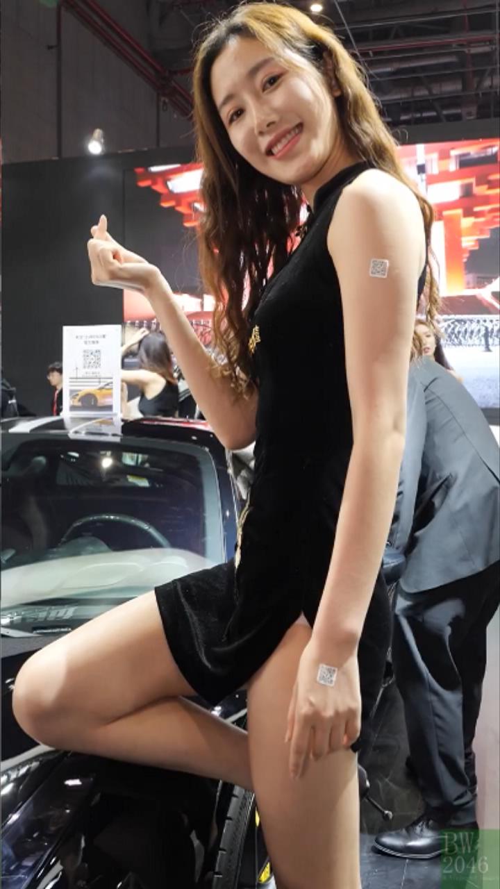 20208025299用户上传偷拍性感模特走光- www.jdav.vip