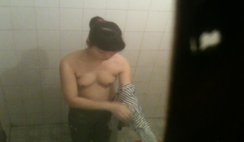 20208846895用户上传偷窥邻家妹子洗澡- www.jdav.vip