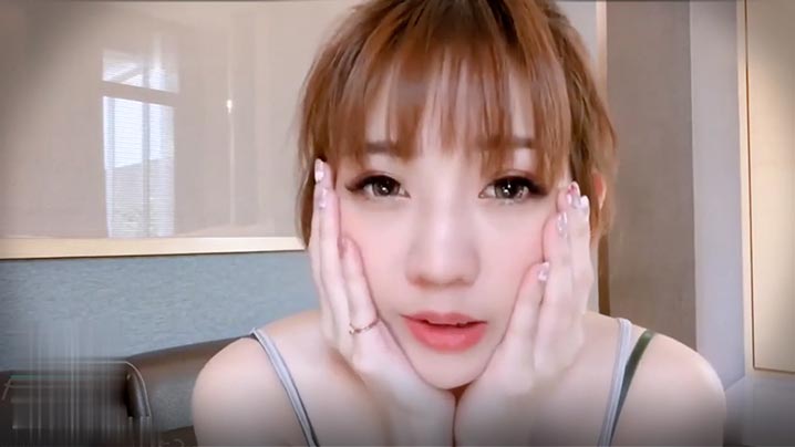 美女喝药助兴勾引业务员- www.jdav.vip
